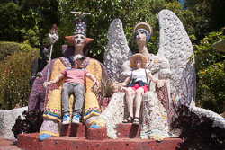 Giant's_House_Akora-013.jpg