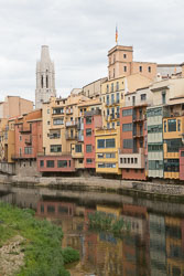 Painted_Houses_River_Onyar_Girona-010.jpg