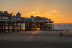 Blackpool,_Central_Pier-001-2.jpg