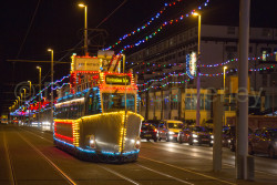 Blackpool,_Tram,_Illuminations-012.jpg