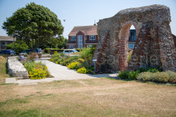 Old_Hunstanton_St_Edmund's_Chapel-001.jpg