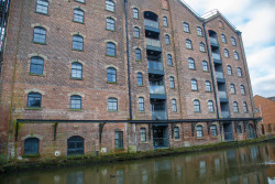 Leeds_And_Liverpool_Canal-9030.jpg