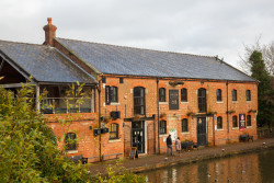 Leeds_And_Liverpool_Canal-9035.jpg