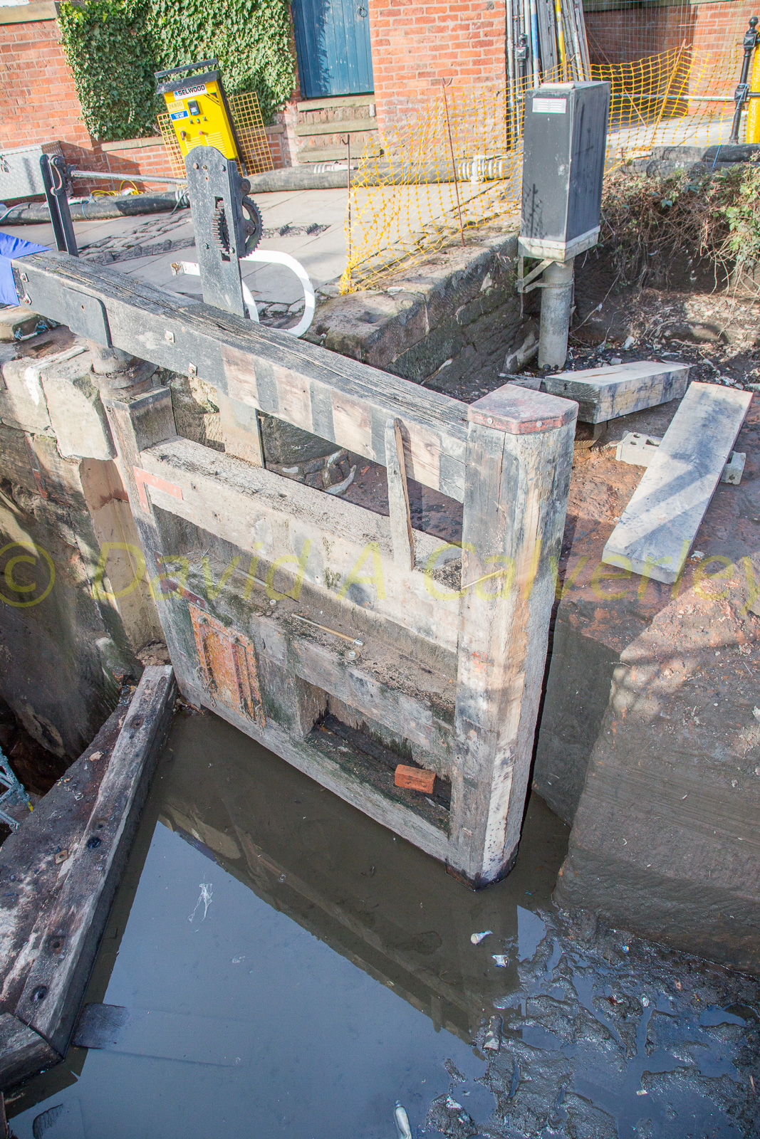 Rochdale_Canal,_Duke's_Lock-042.jpg