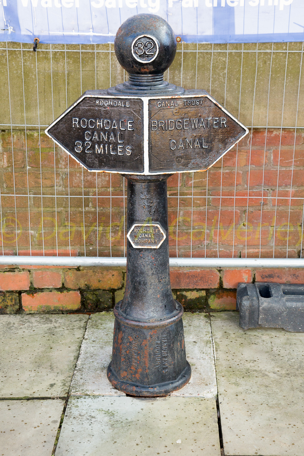 Rochdale_Canal,_Duke's_Lock-053.jpg