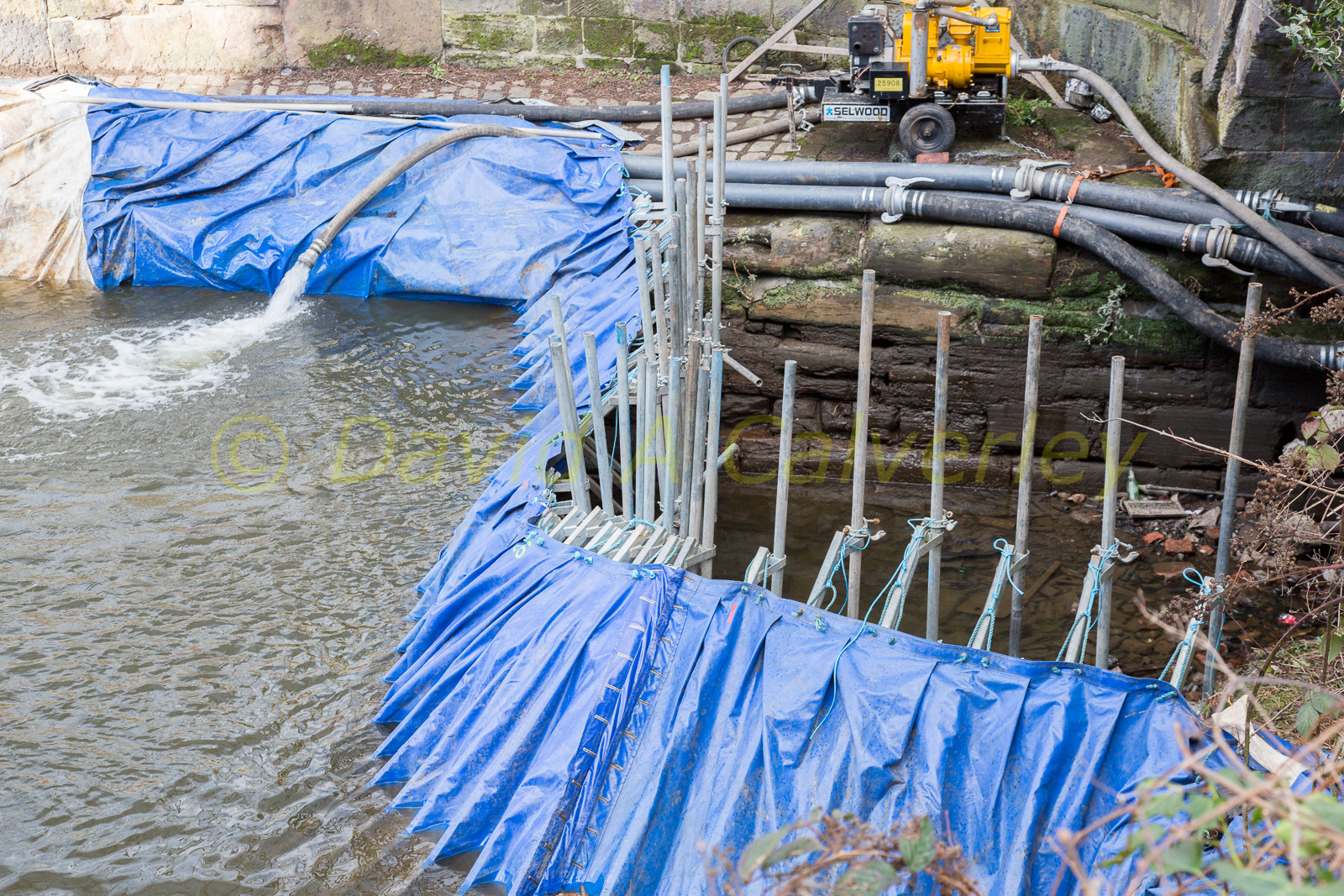Rochdale_Canal,_Duke's_Lock-056.jpg