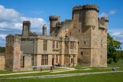 Belsay-Castle-001.jpg