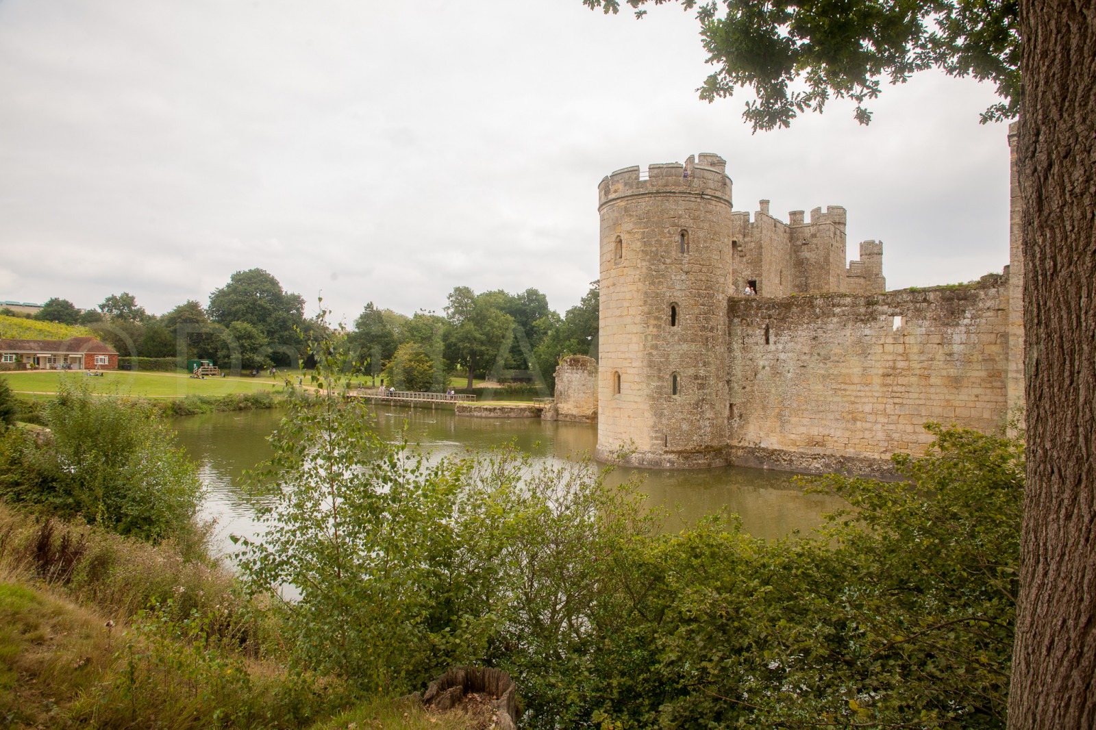Bodiam_Castle_-011.jpg