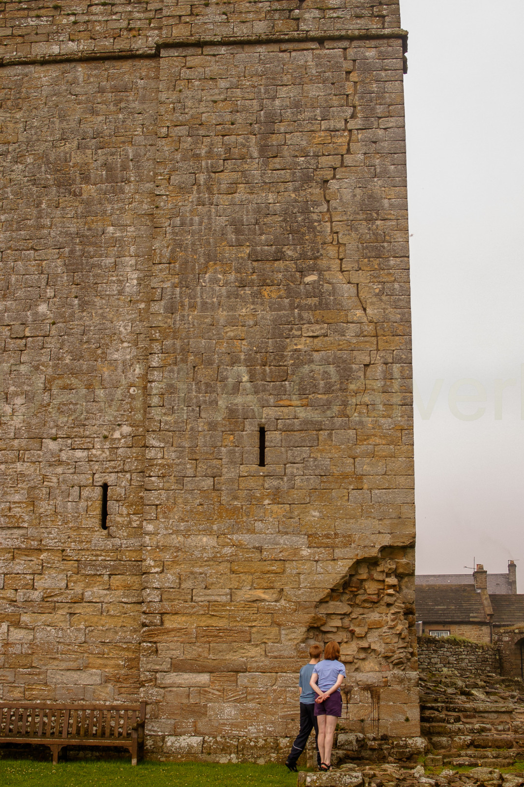Bowes_Castle_-004.jpg