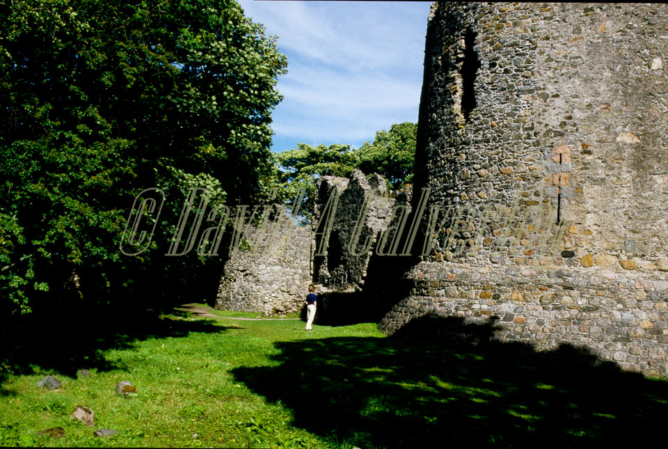 Inverlochy_Castle_-010.jpg