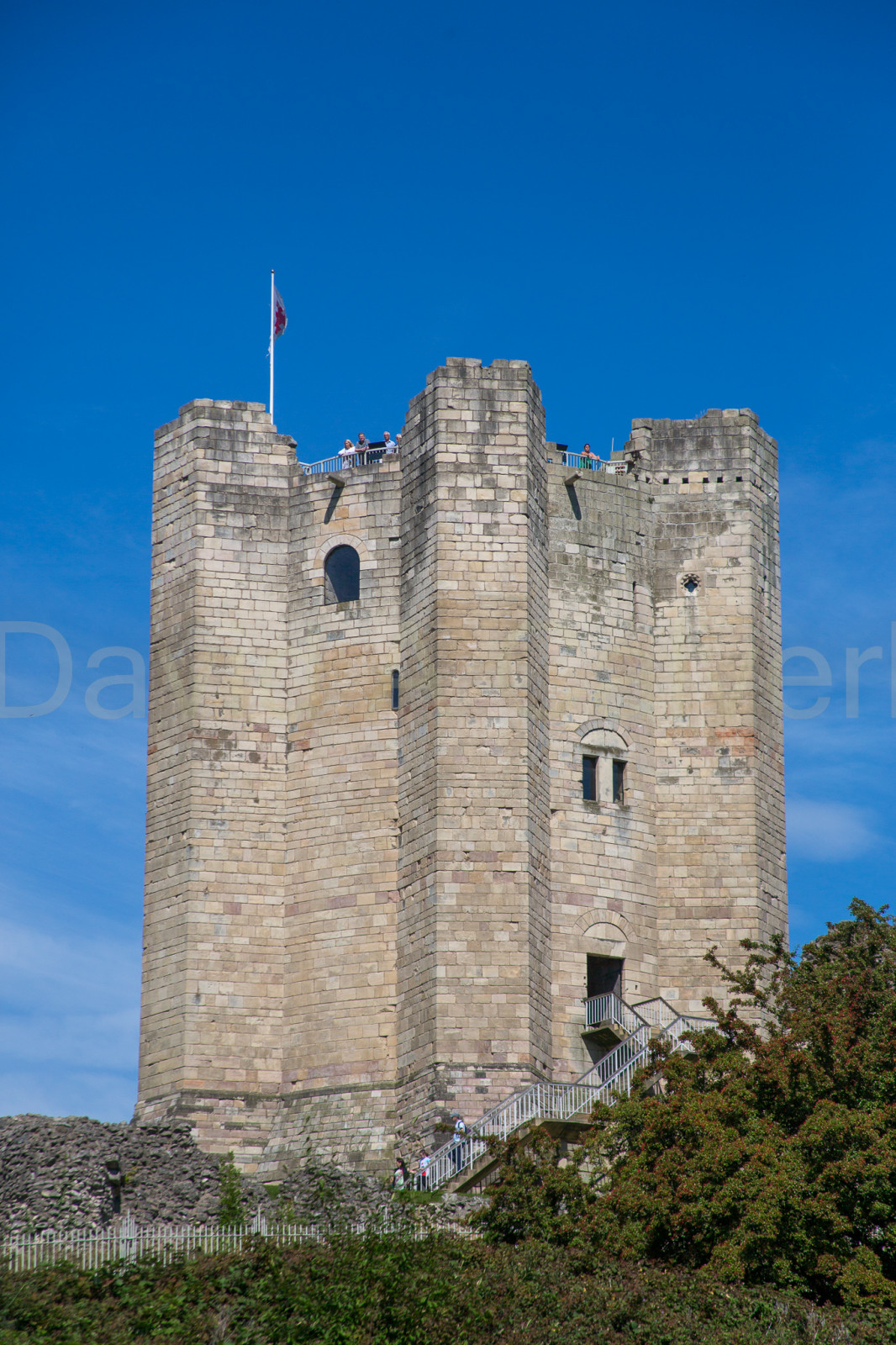 Conisborough_Castle-105.jpg