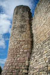 Conisborough_Castle-178.jpg