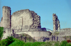 Conisborough_Castle_-003.jpg