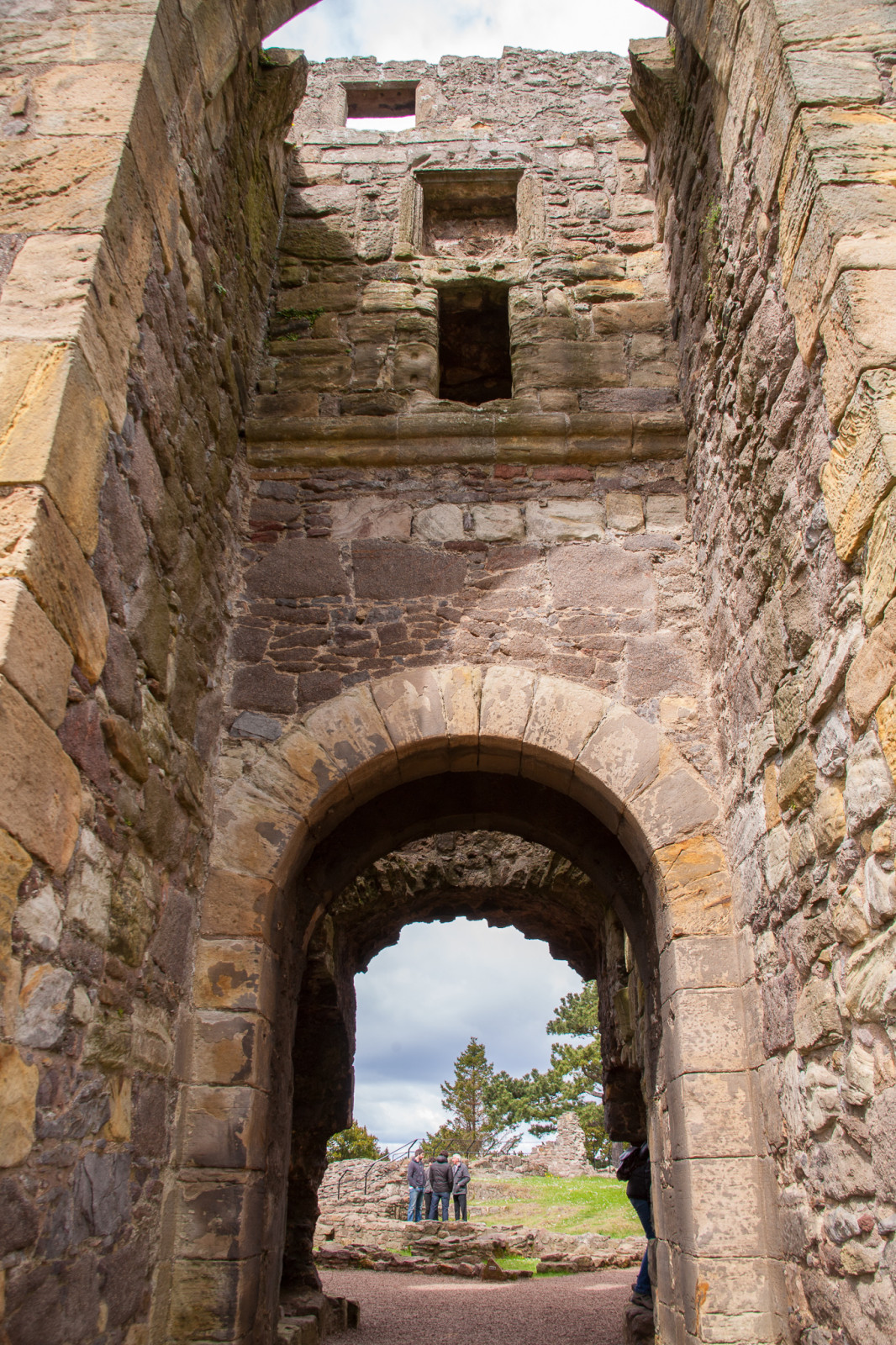 Dirleton_Castle_-018.jpg