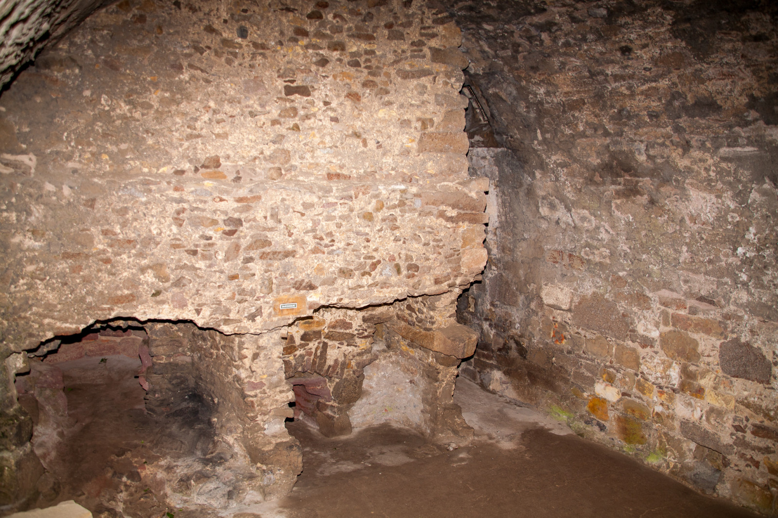 Dirleton_Castle_-022.jpg