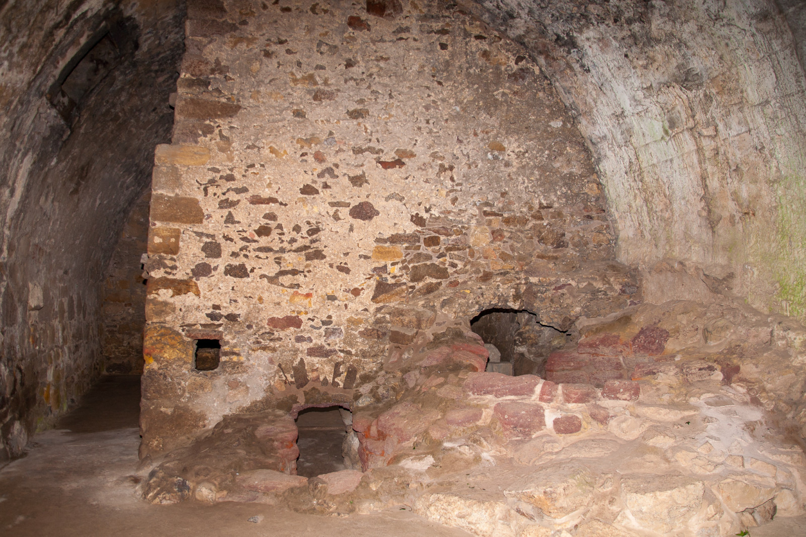 Dirleton_Castle_-025.jpg