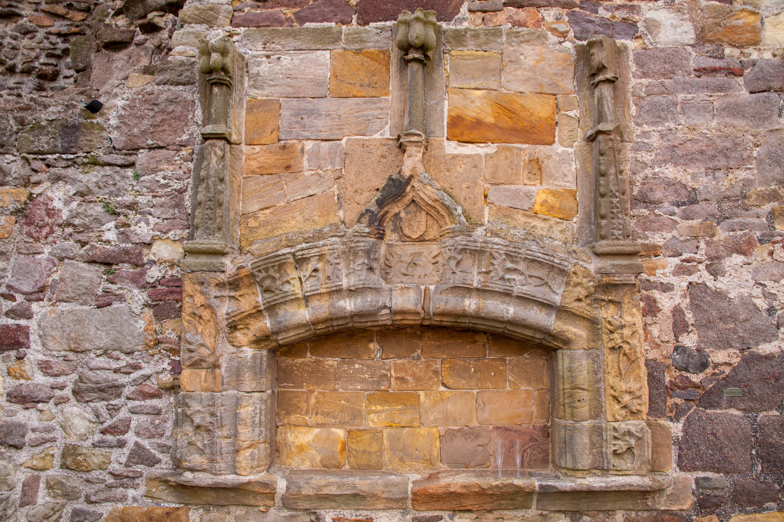 Dirleton_Castle_-047.jpg