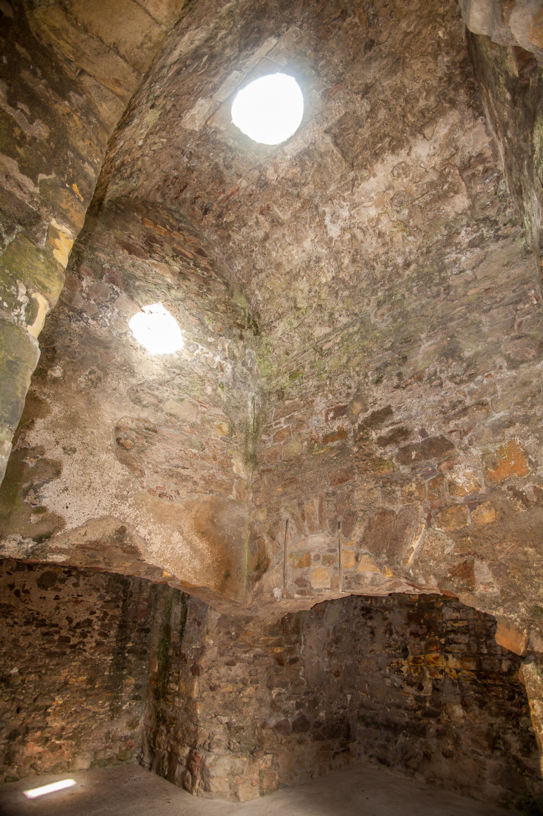 Dirleton_Castle_-062.jpg
