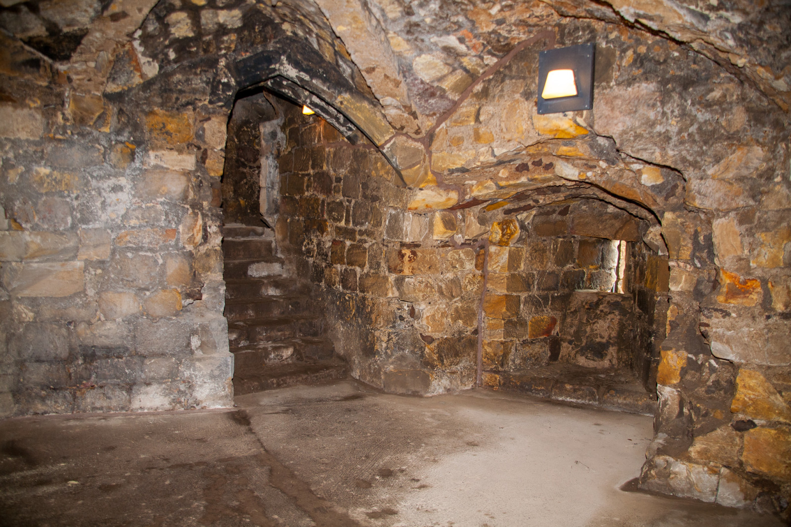 Dirleton_Castle_-076.jpg