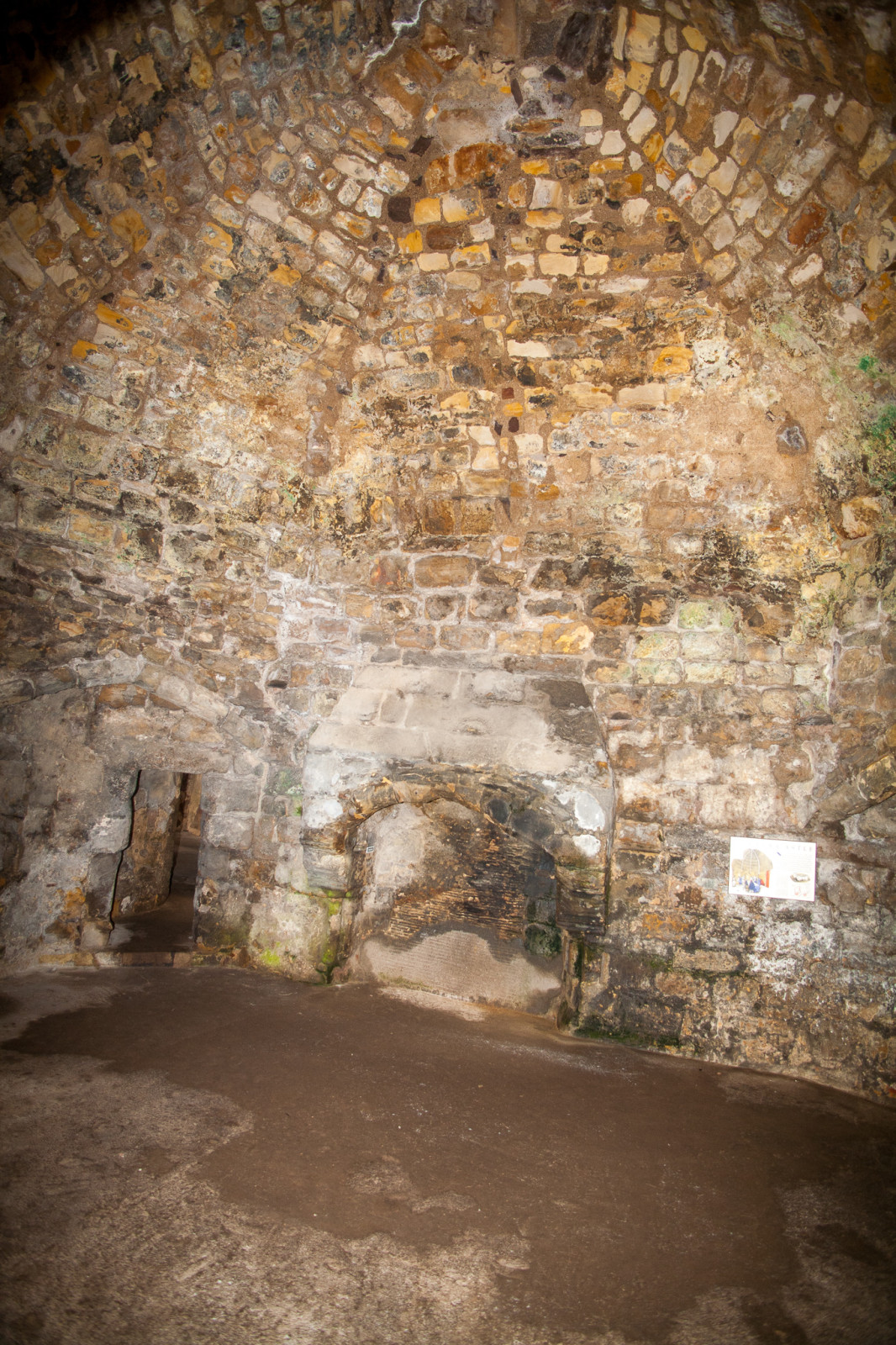 Dirleton_Castle_-083.jpg