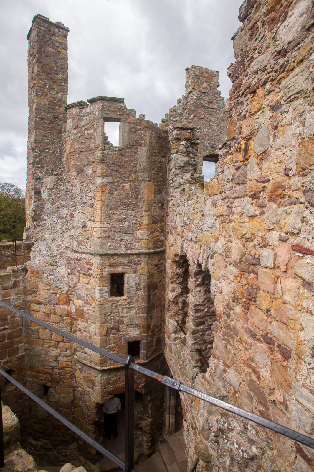 Dirleton_Castle_-092.jpg