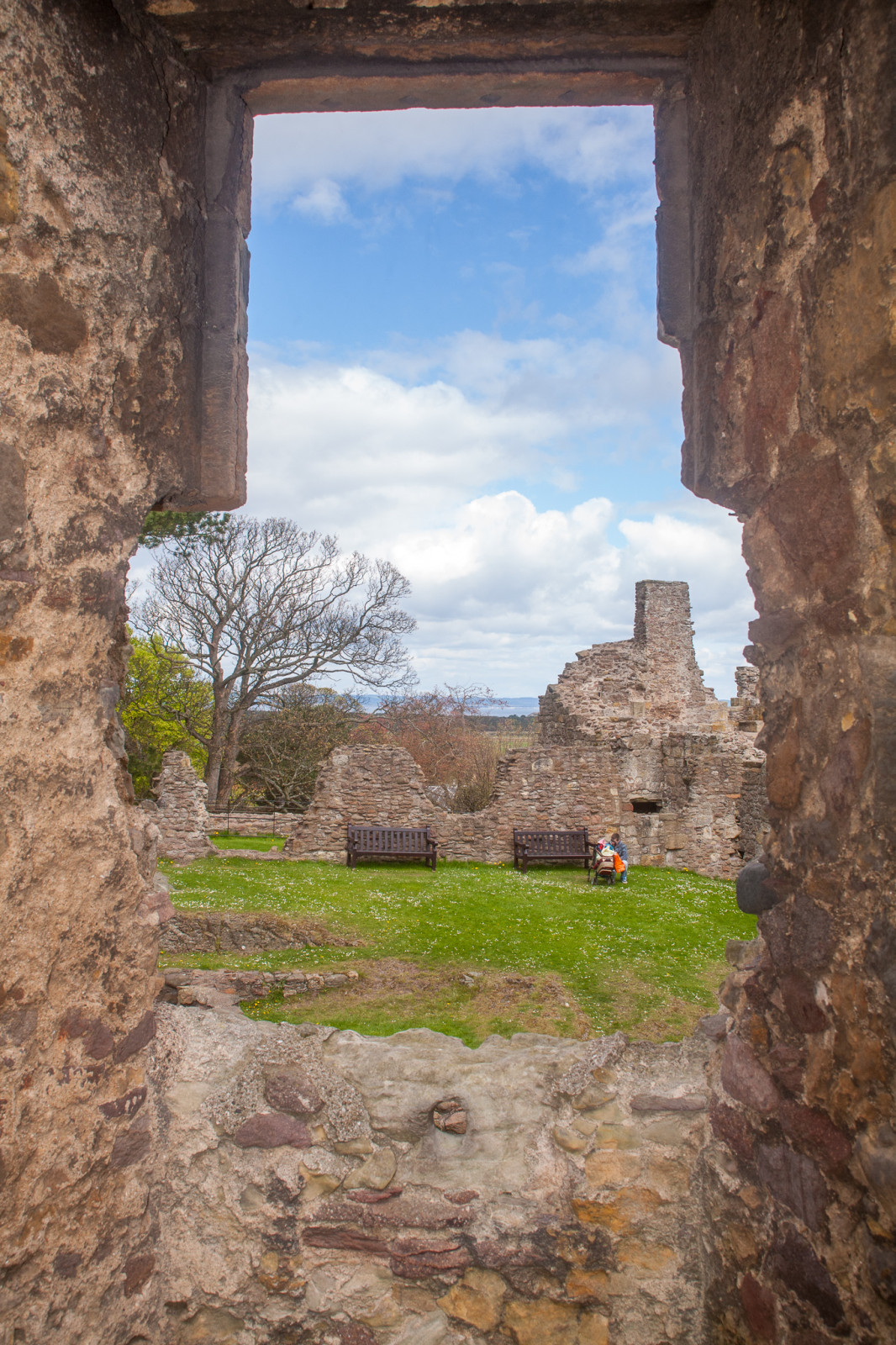 Dirleton_Castle_-095.jpg