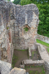 Ewloe-Castle-017.jpg