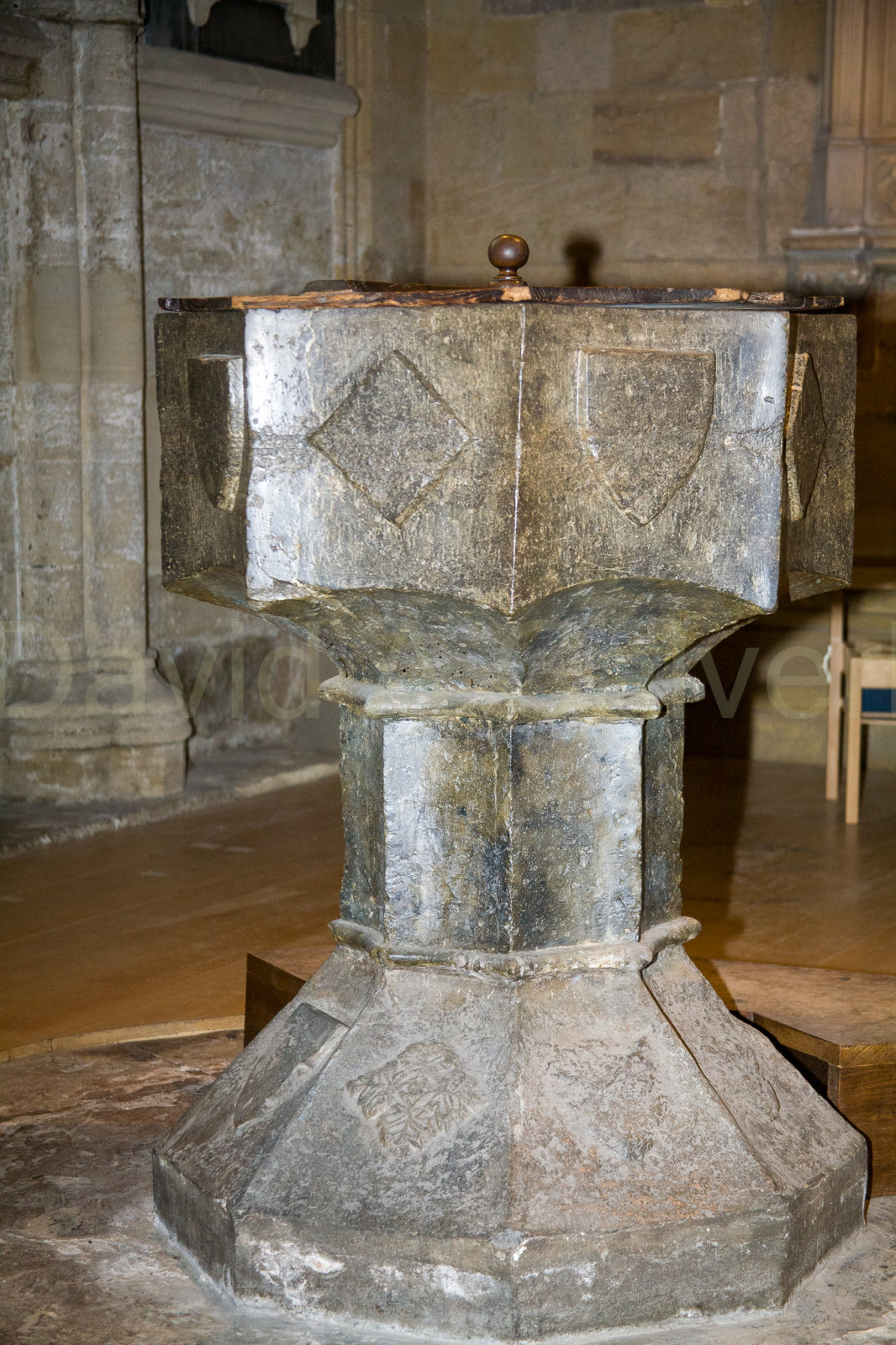 Ripon_Cathedral_-010.jpg