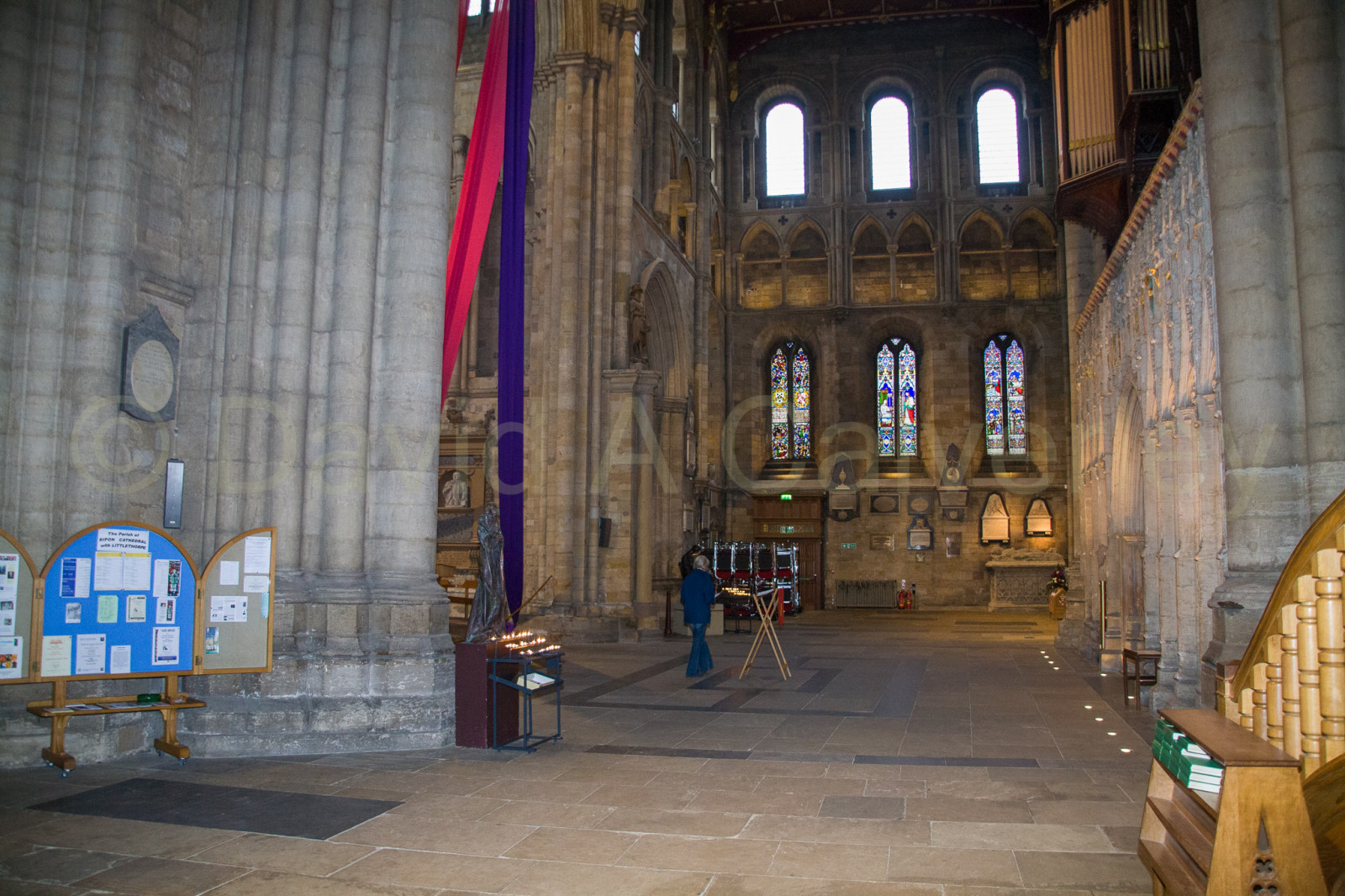 Ripon_Cathedral_-019.jpg