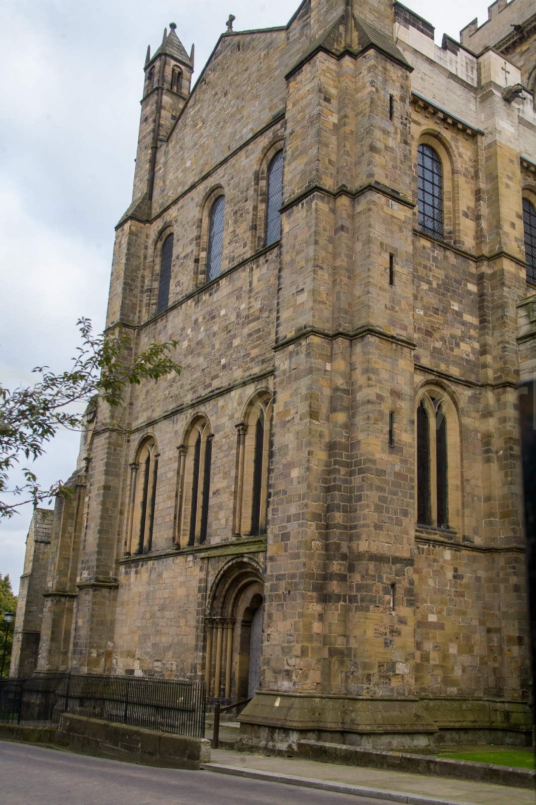 Ripon_Cathedral_-058.jpg