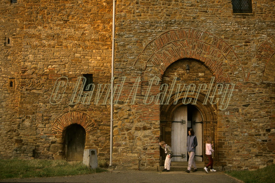 Brixworth_Church_010.jpg