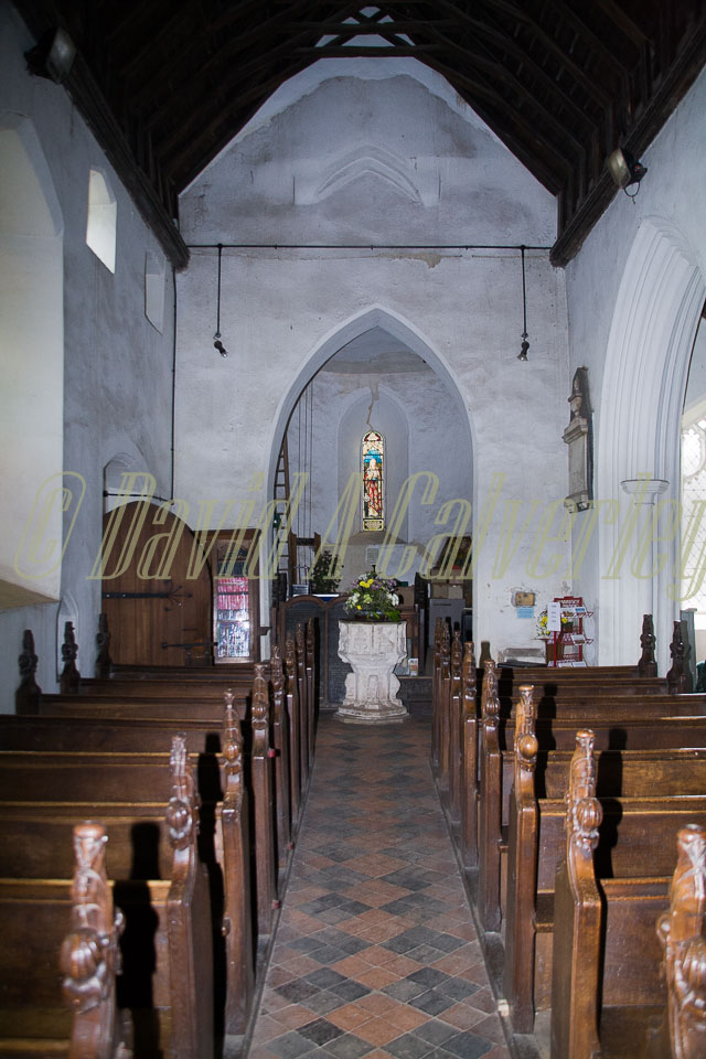 Burgh_Castle_Church_004.jpg