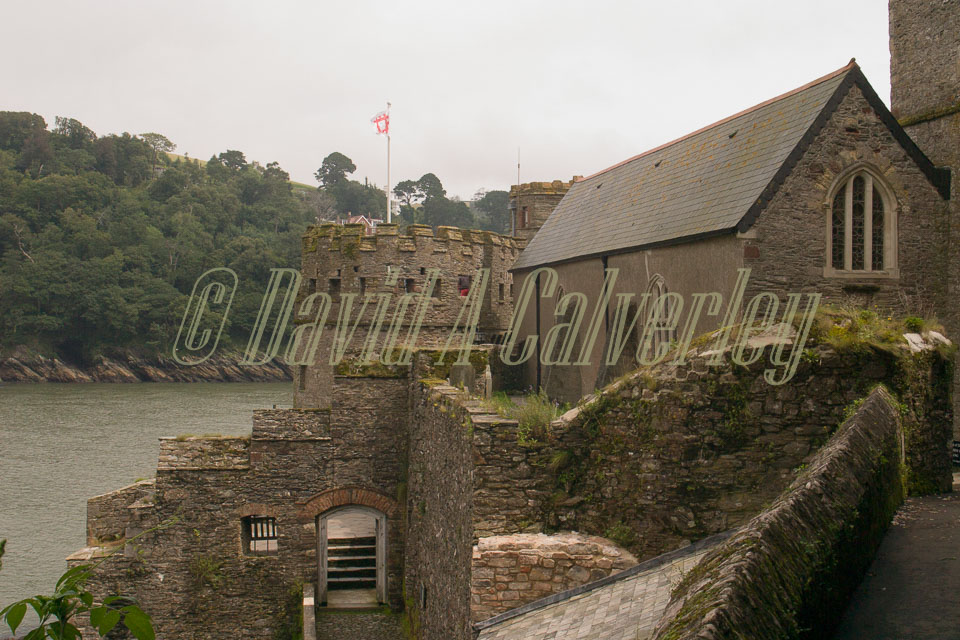 Dartmouth_Castle_Church_05.jpg