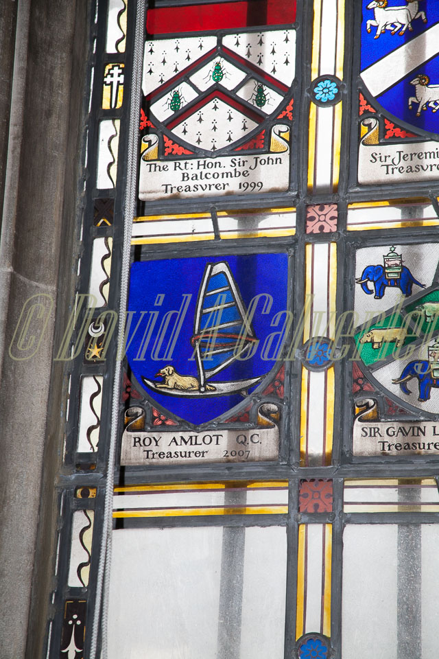 Lincoln's_Inn_Chapel_-017.jpg