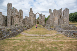 Castle_Acre_Priory-035.jpg