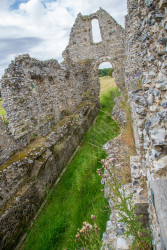 Castle_Acre_Priory-056_v1.jpg