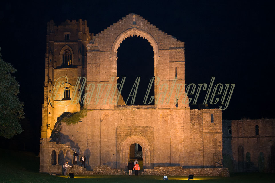 Fountain's_Abbey-030.jpg