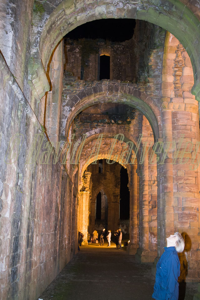Fountain's_Abbey-034.jpg