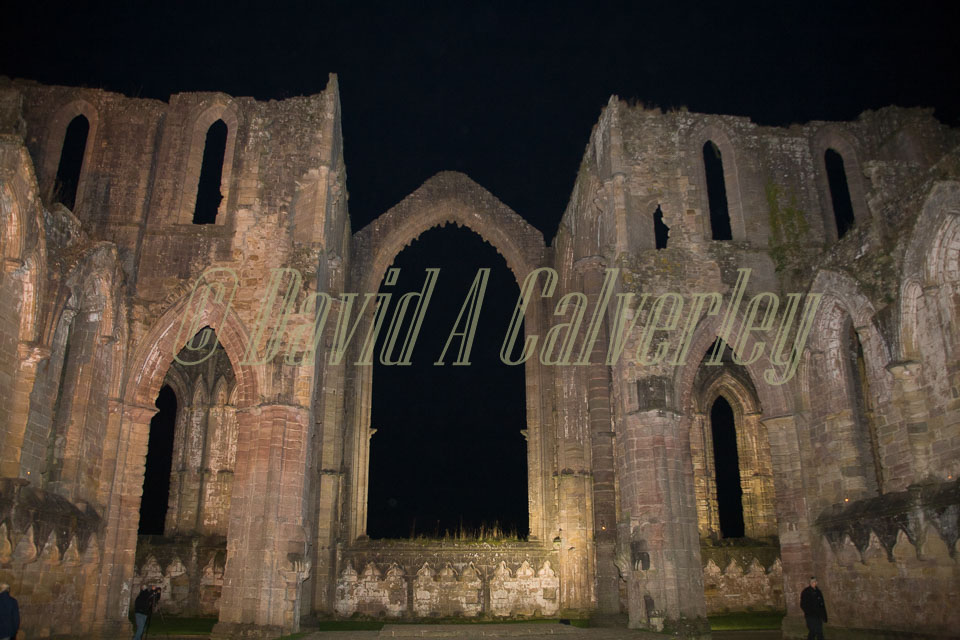 Fountain's_Abbey-041.jpg