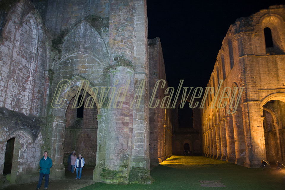 Fountain's_Abbey-043.jpg