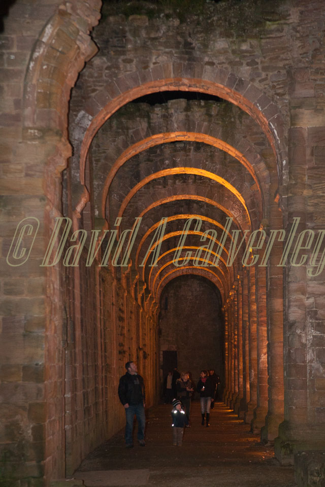 Fountain's_Abbey-057.jpg