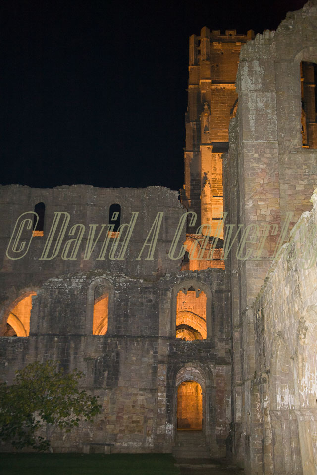Fountain's_Abbey-066.jpg
