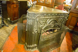 Cittie_Of_Yorke,_Holborn-010.jpg
