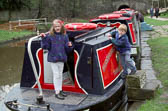 Family,_Standedge_Pioneer,_Huddersfield_Narrow_Canal_004.jpg