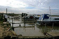 Boat003.jpg