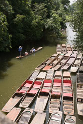 Punts,_River_Cherwall,_Oxford_002.jpg