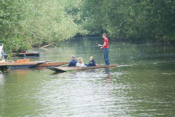Punts,_River_Chewrell,_Oxford_007.jpg