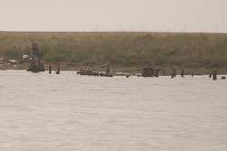 Boat_In_Ruins_08.jpg