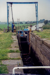 Lock_Repair_Llangollen_Canal-003.jpg