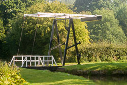 Llangollen_Lift_Bridge_015.jpg